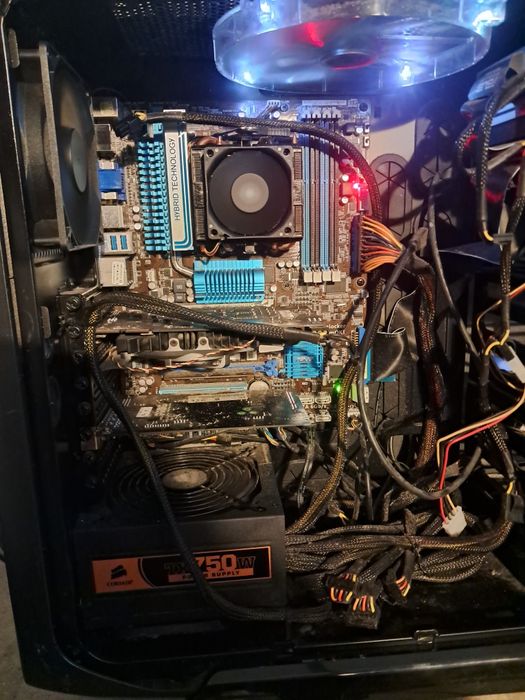 Komputer stacjonarny