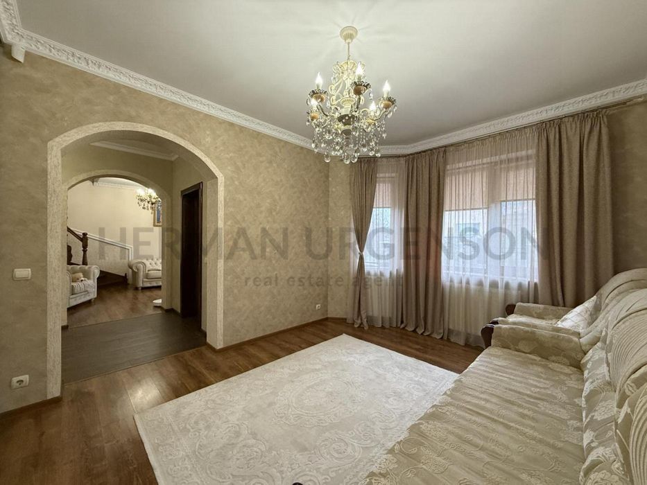 Продаж будинку 185 м.кв / 12 соток / Коритняни