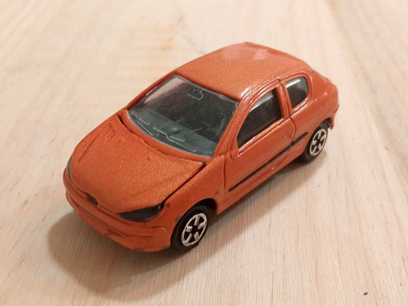 Peugeout 206 - Majorette