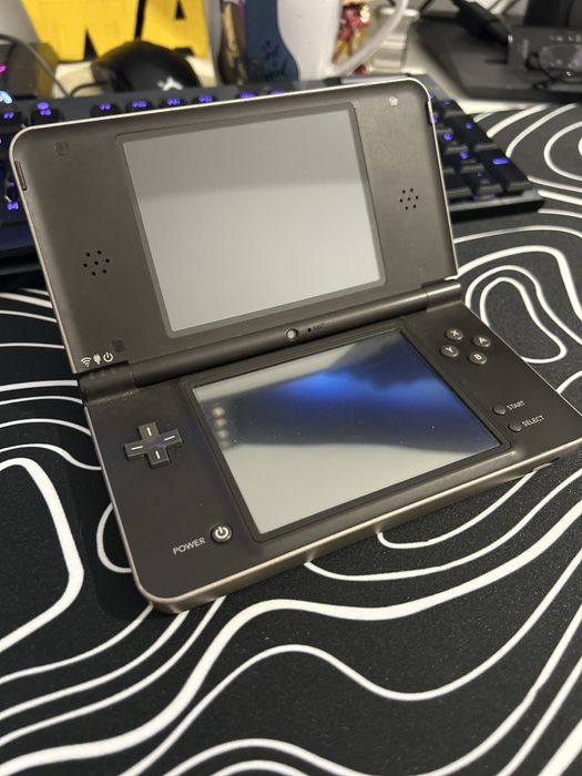 Konsola Nintendo DSi XL - CFW TWiLightMenu++