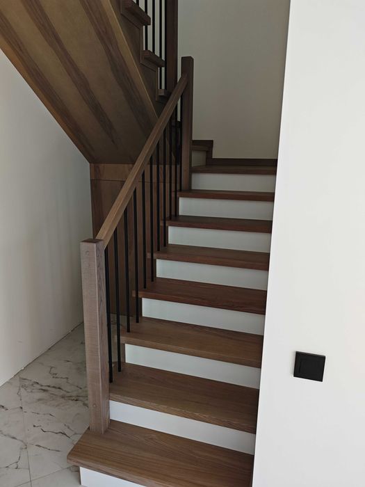 Ступени из ясеня