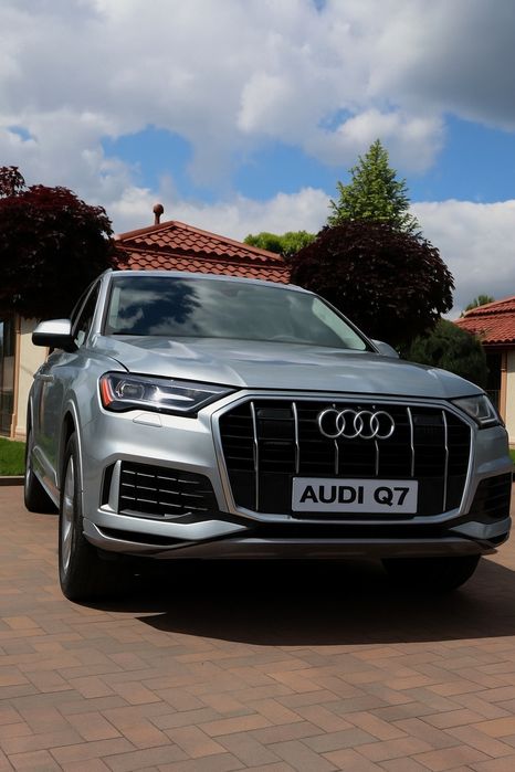 Продам Audi Q7 2022