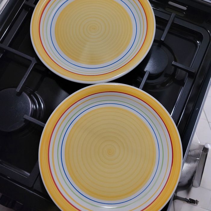 2 Великі тарілки-блюдо 26см (терміново) за 500 Грн.  Вазони для к