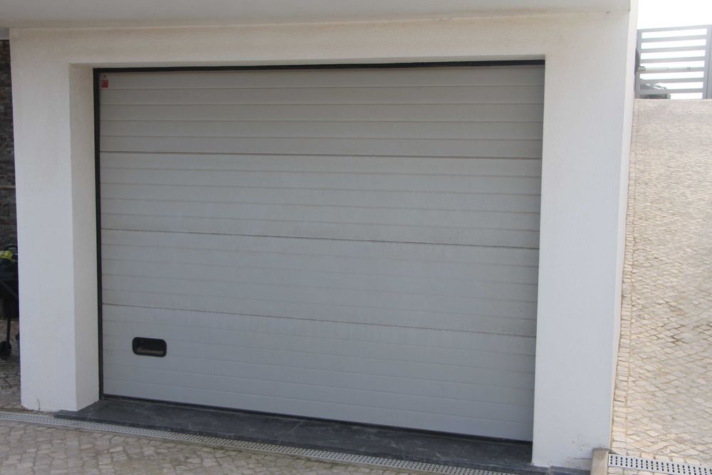 Portão de Garagem - automático com motor