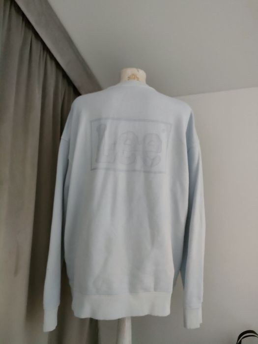 Błękitna bluza lee