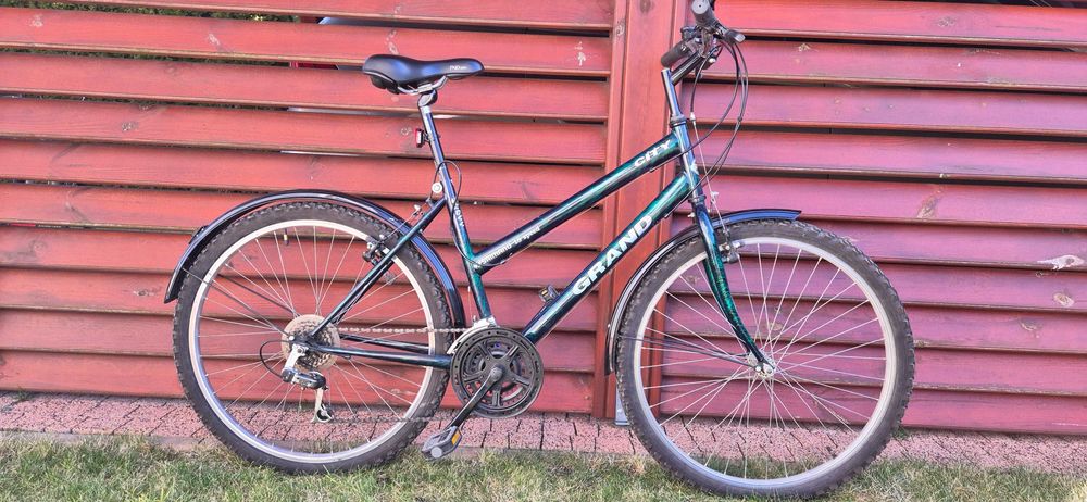 Sprzedam rower trekkingowy.