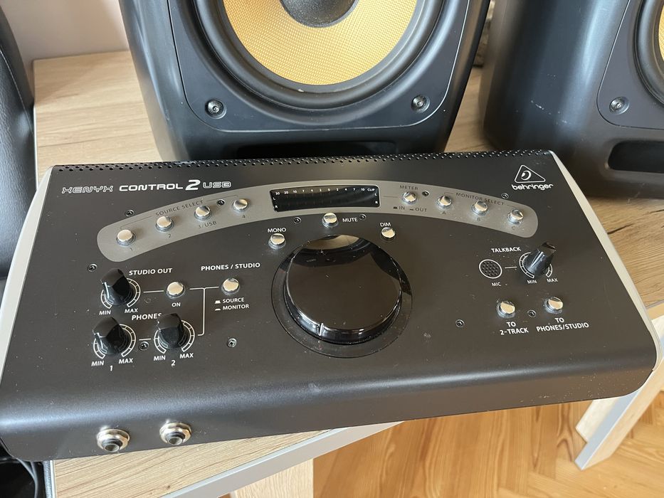 Kontroler studyjny Behringer Control 2 usb
