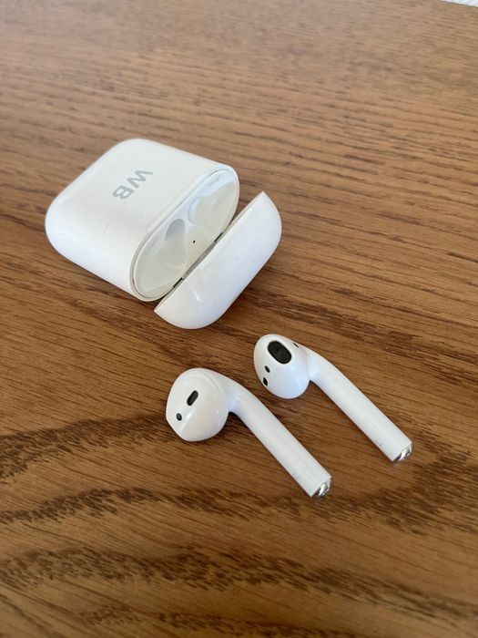 Apple AirPods 2