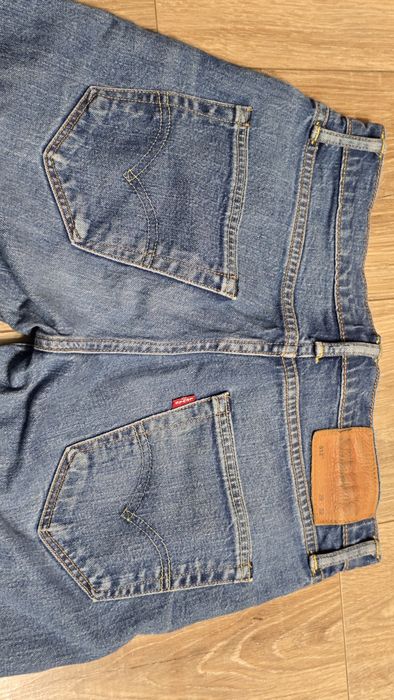 Продам  джинси Levi's 512