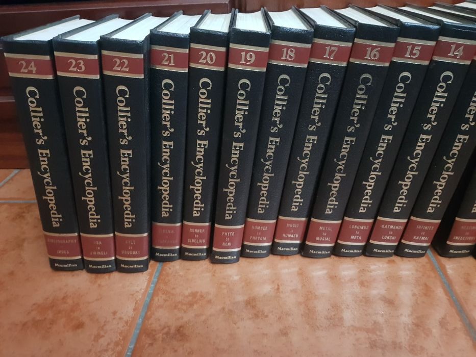 Coleção Collier's Encyclopedia