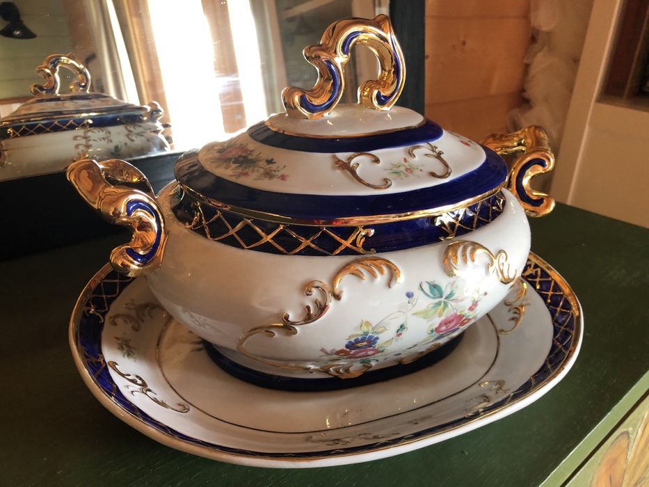 Terrina em porcelana, muito bom estado