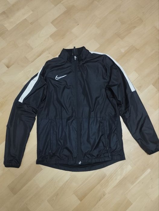 Вітровка від Nike
