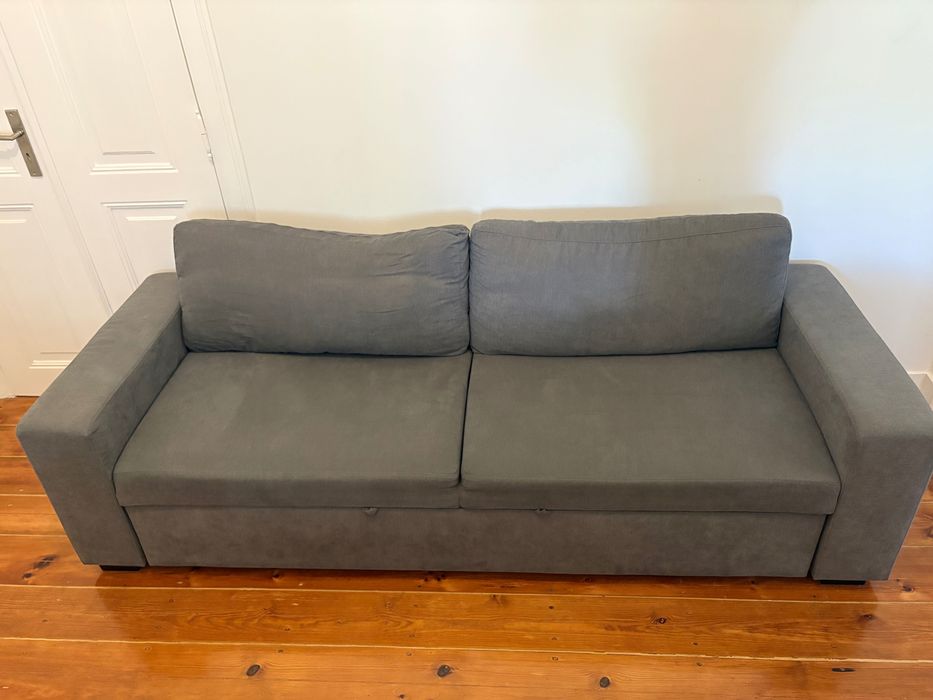 Sofá-cama cinzento – 3 lugares com cama extensível