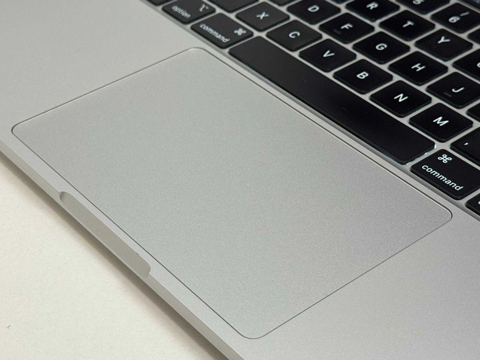 MacBook Pro 13 2022 M2 TouchBar 8GB RAM 256GB SSD Silver