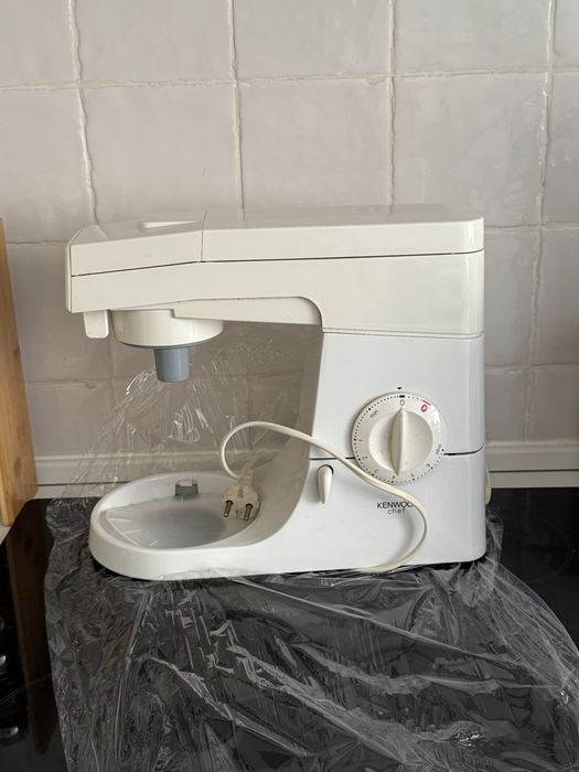 Batedeira Kenwood multifunções