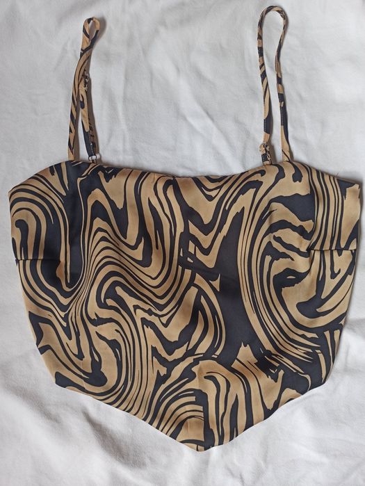 Crop top lenço padrão tipo zebra - Stradivarius M