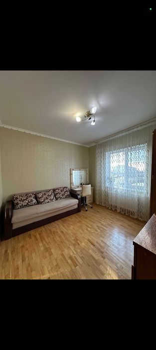 Продаж великогабаритної 3 кімнатної квартири