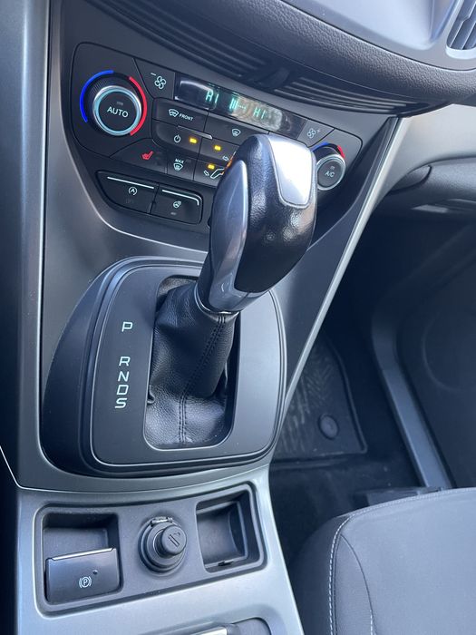 Продам Ford Kuga 2017 года дизель без подкрасов с родным пробегом