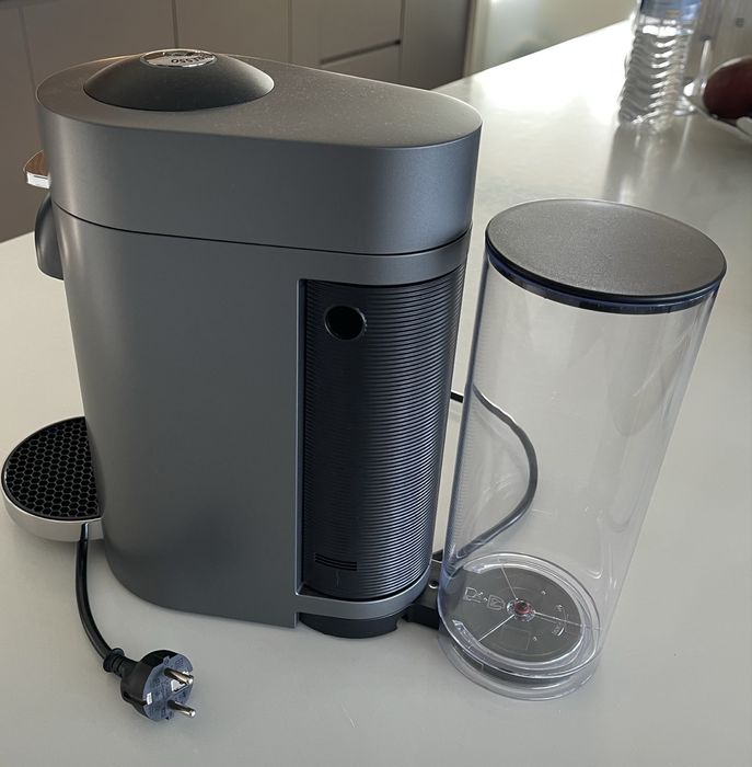 Nespresso Vertuo Plus cinza