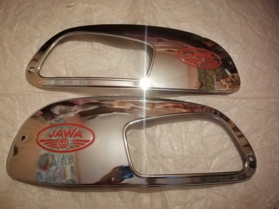 №229.НОРМАЛЬНЫЕ-Накладки бака ЯВА/JAWA 634.8 Made in Czechoslovakia.