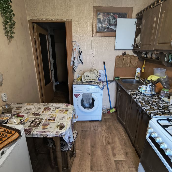 Продаж двокімнатної на Героїв Десантників