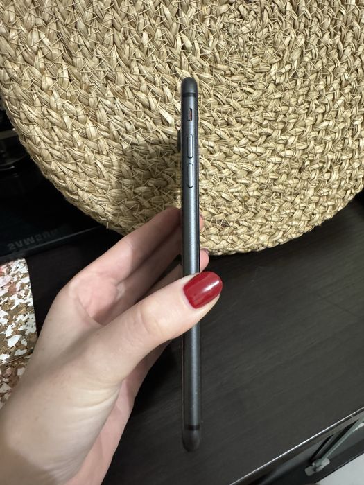 iPhone 8 Plus 256 GB64739546679810123