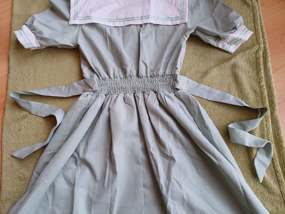 Piękna, japońska sukienka  Lolita Harajuku (uczennica)