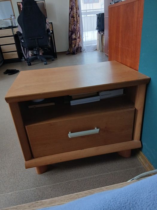 stolik/szafka nocna drewniana