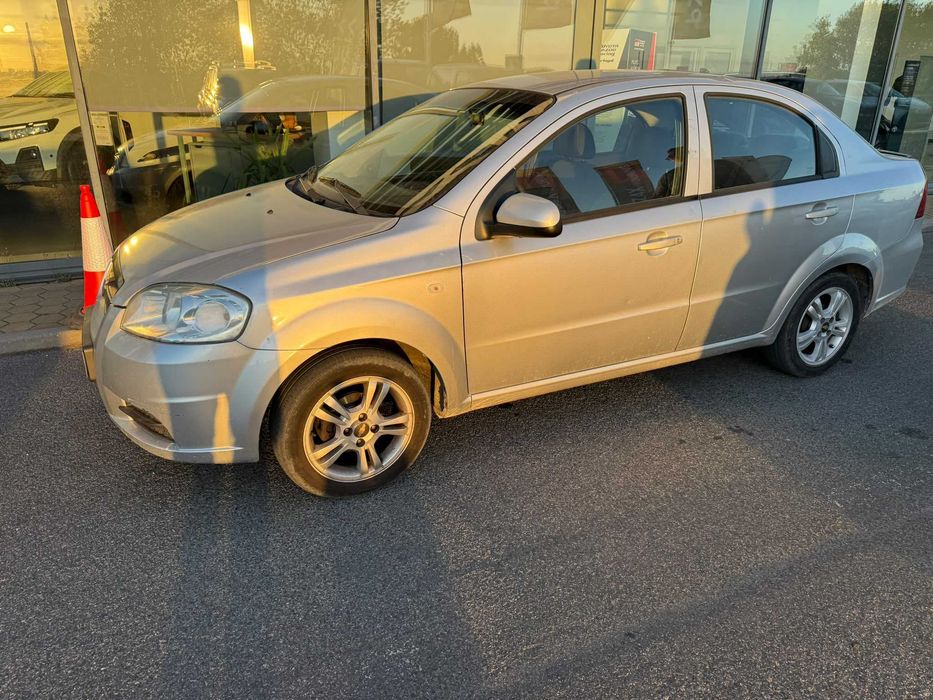 Vendo Chevrolet Aveo 1.2 Bi-Fuel, do ano 2012 — photo 2
