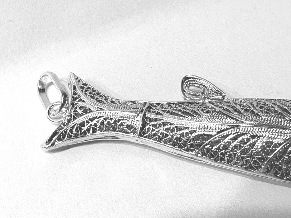 Lindissimo pendente em forma de um peixe em prata filigrana portuguesa