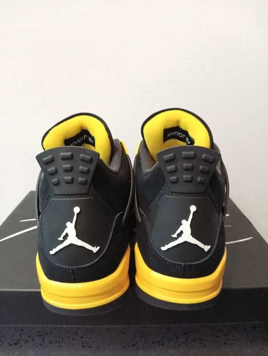 Buty Jordan 4 retro Thunder R.42