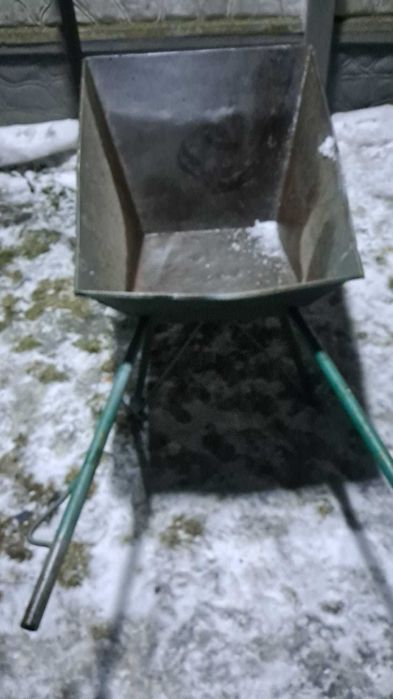 Taczki ogrodowe duże