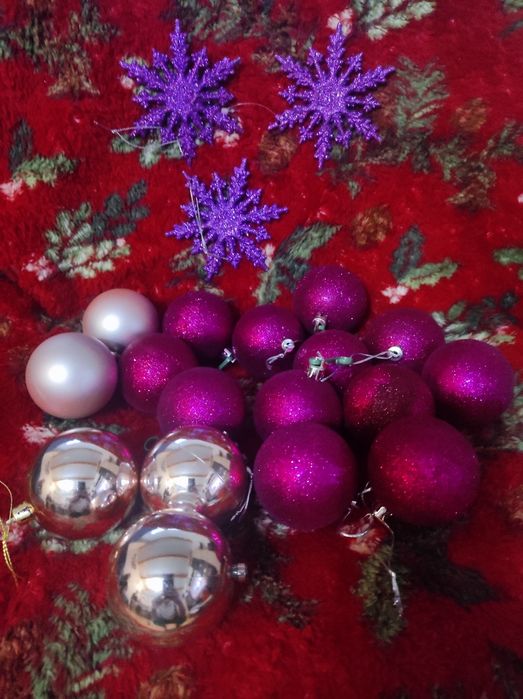 Zestaw 19 ozdób świątecznych