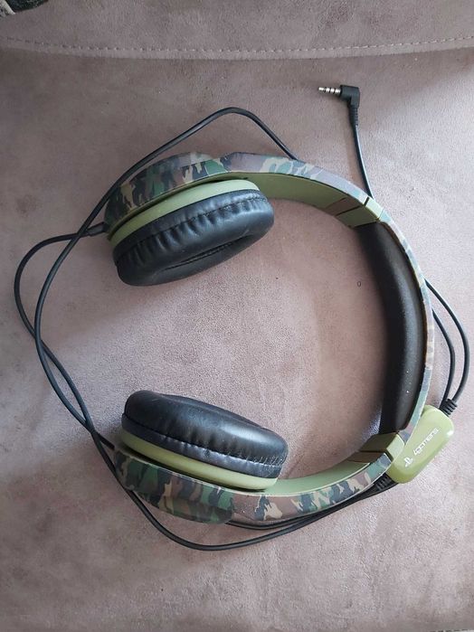 Playstation4 + Comando + Auscultadores