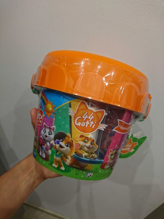 Zestaw ciastolin Nowy ciastolina w wiaderku 44 koty