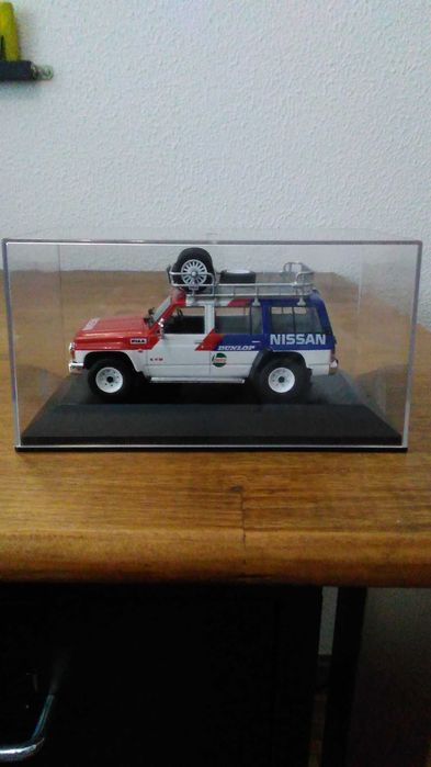 Miniatura de Jipe Nissan Patrol Long