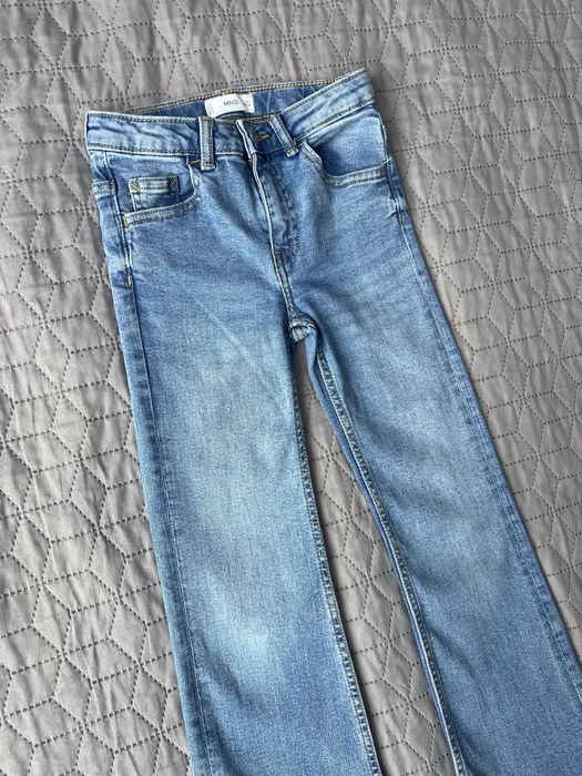 Джинси кльош «Mango” на дівчинку,122 см