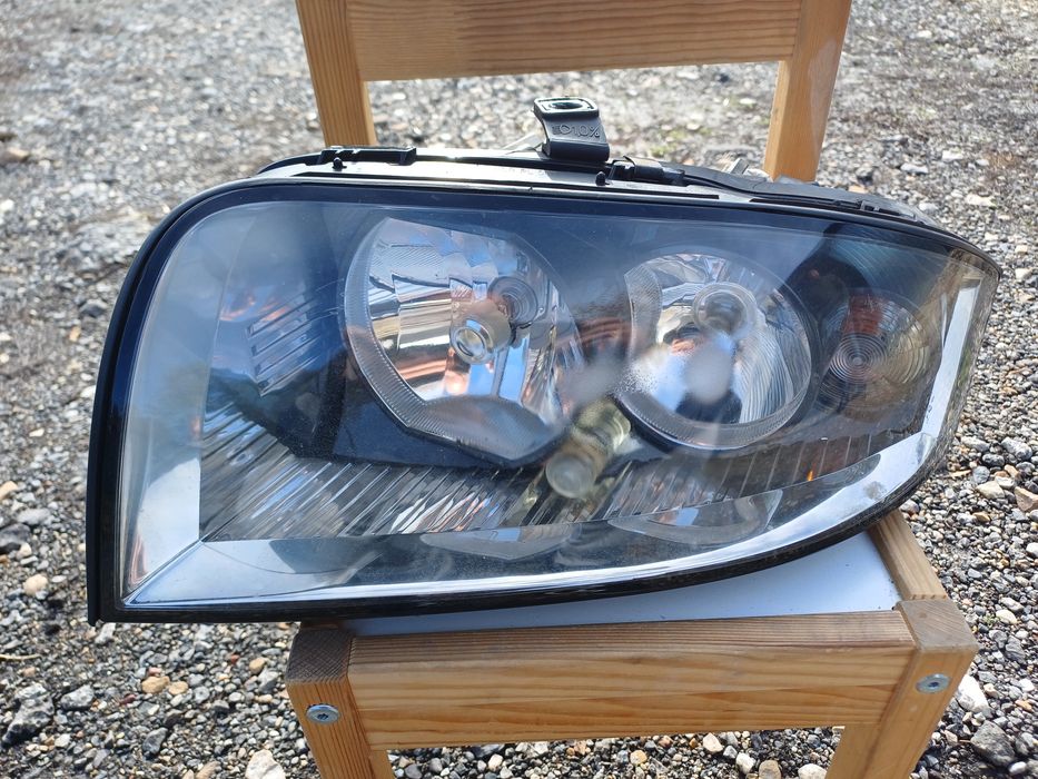 Lampa Valeo lewa przednia Audi a2  plus klosz