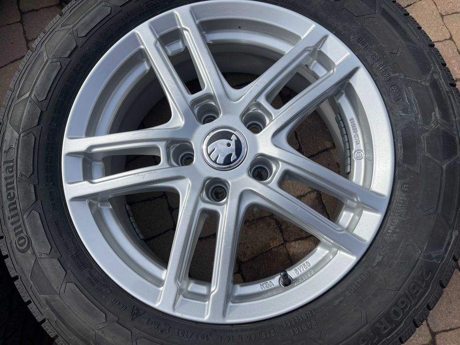 4093. Alufelgi 16" Passat Golf Touran Beetle Superb Octavia Altea Leon 6.5J ET41 5x112