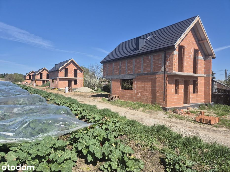 Kocmyrzów ul. Widokowa. Domy SSO -103 i 114 m2