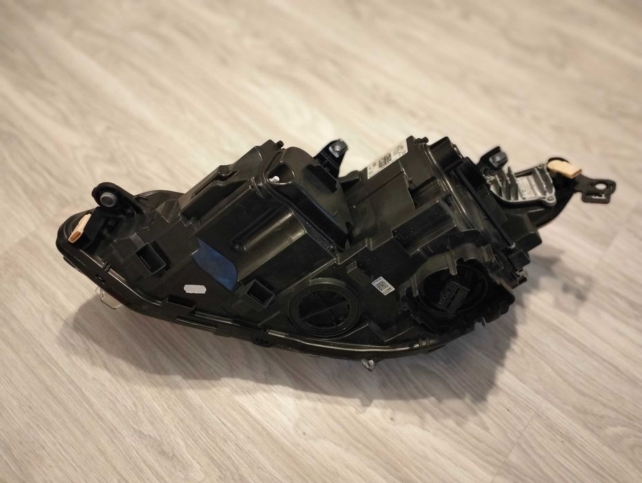 Reflektor , lampa prawa Golf 8 Full Led, IQ Led Nowa