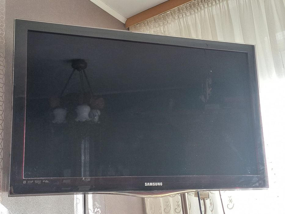 Telewizor Samsung LCD 40 cali, Full HD w b/d stanie