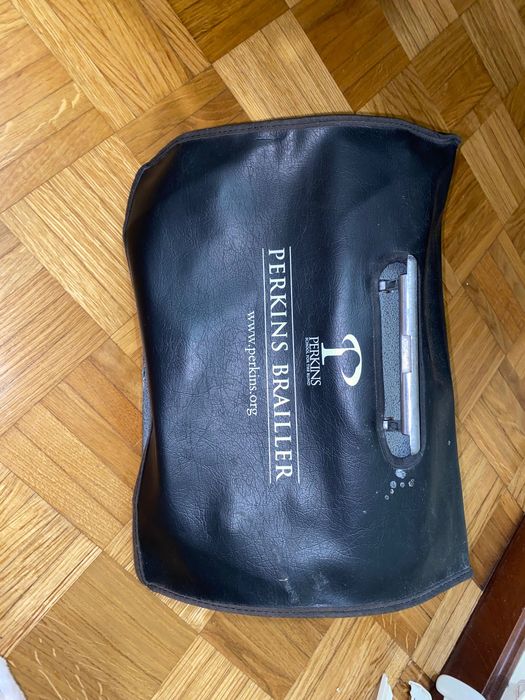 Máquina de Escrever Perkins Brailler – Usada em Excelente Estado