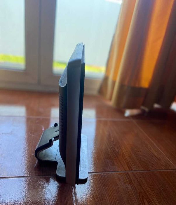 HP Monitor / Computer Display64730285756163121