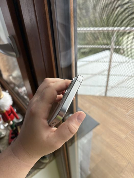 Sprzedam Iphone 15 Pro  white titan 128 GB