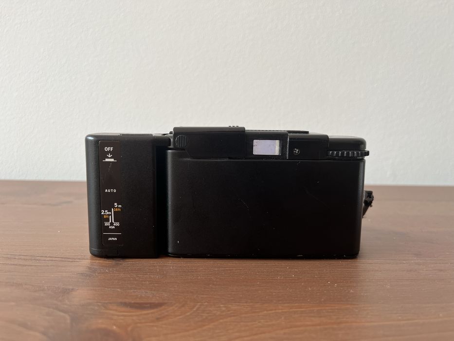 Olympus XA + Flash