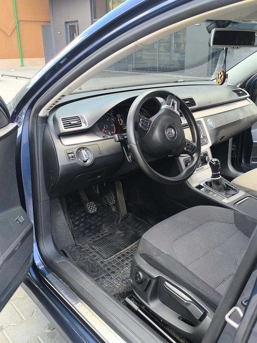 Автомобіль Passat