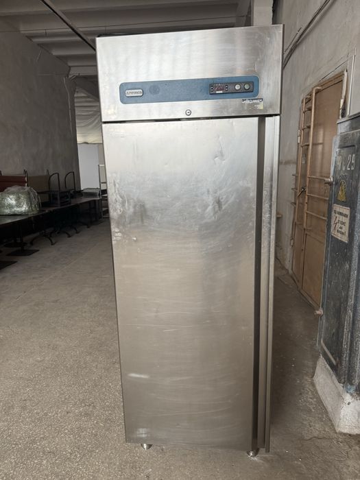 Професійний холодильник шафа 670 л Alpeninox Італія