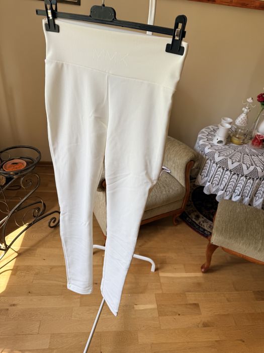 Biale legginsy MMK