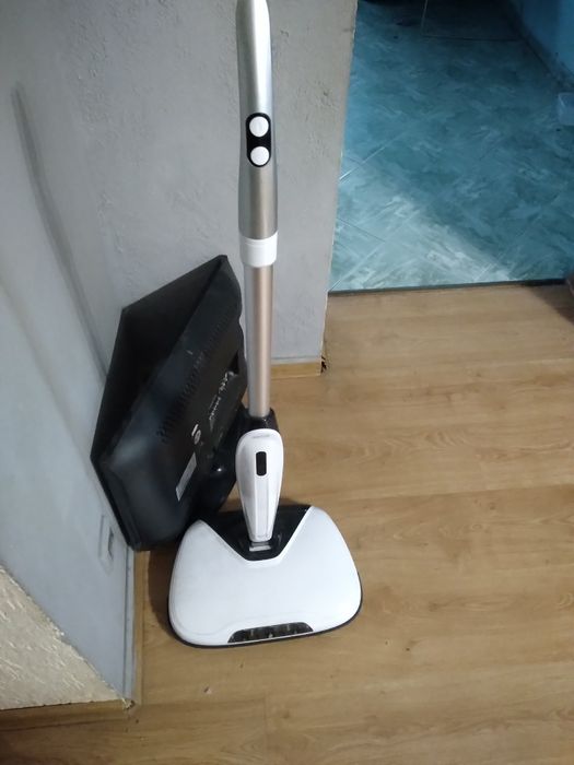 Mop bezprzewodowy 4w1